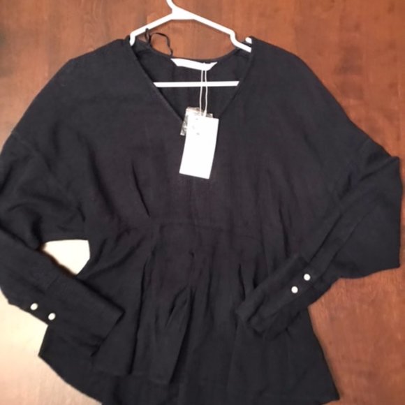 Casual Top from Zara collection - Picture 1 of 4